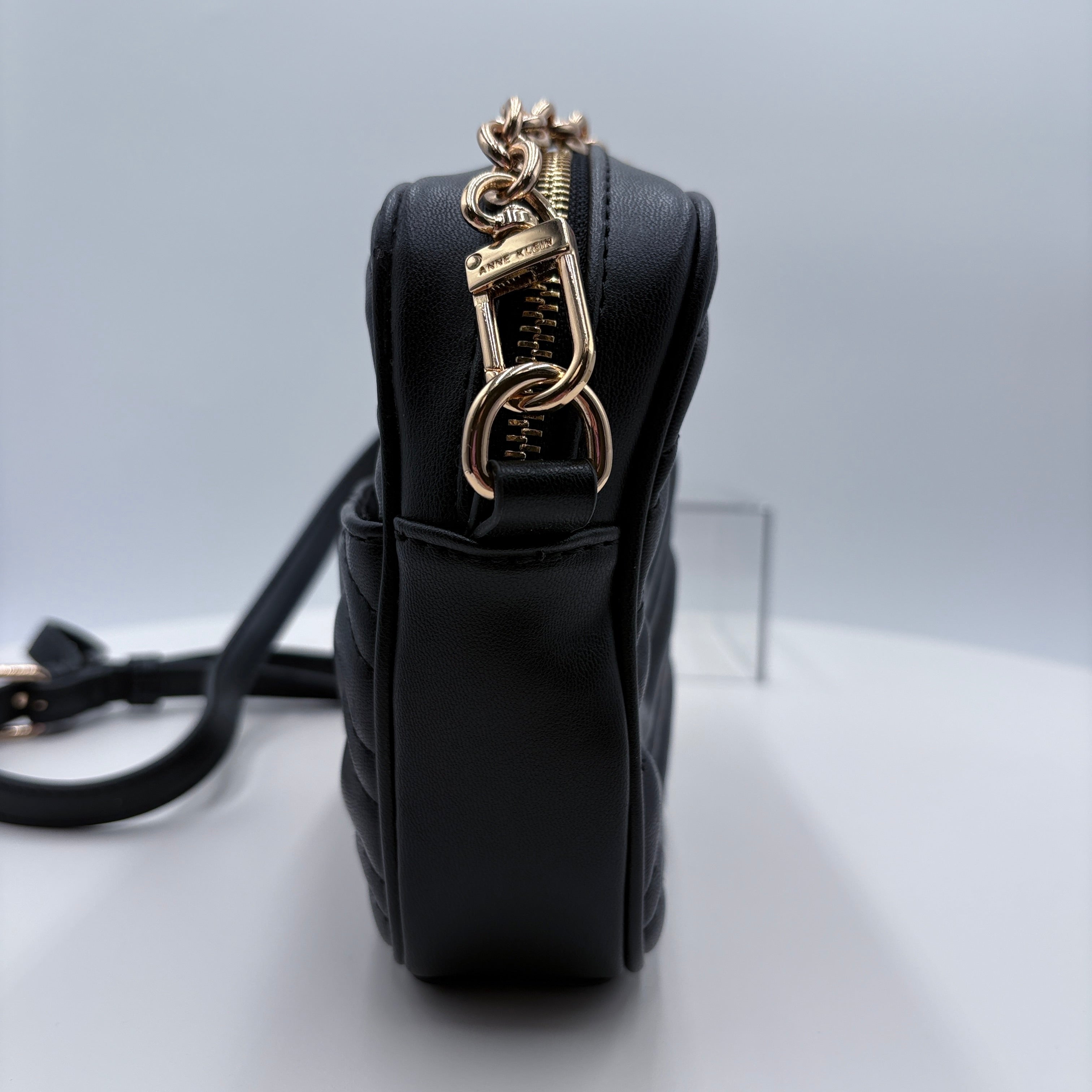 Ann Klein cross body purse