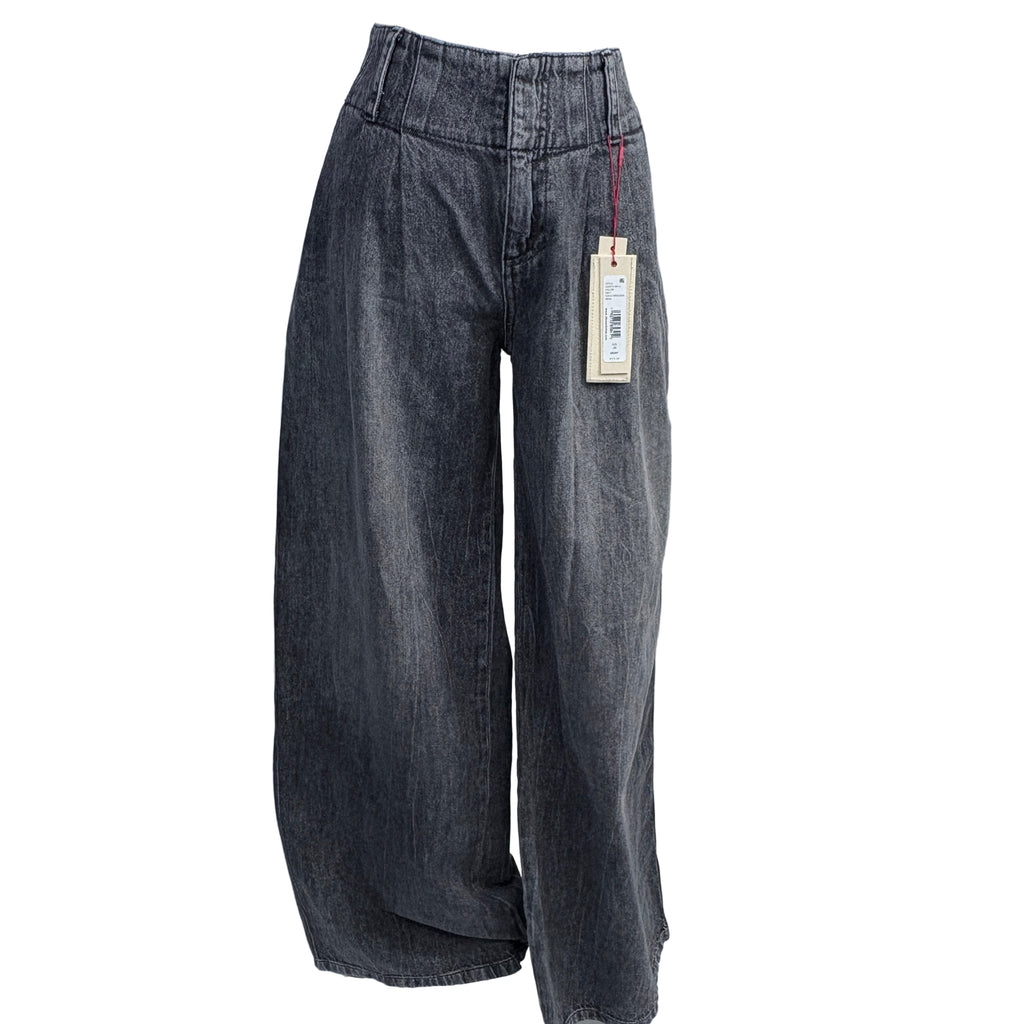 Alice + Olivia Wide leg jeans, size medium, waist 29"