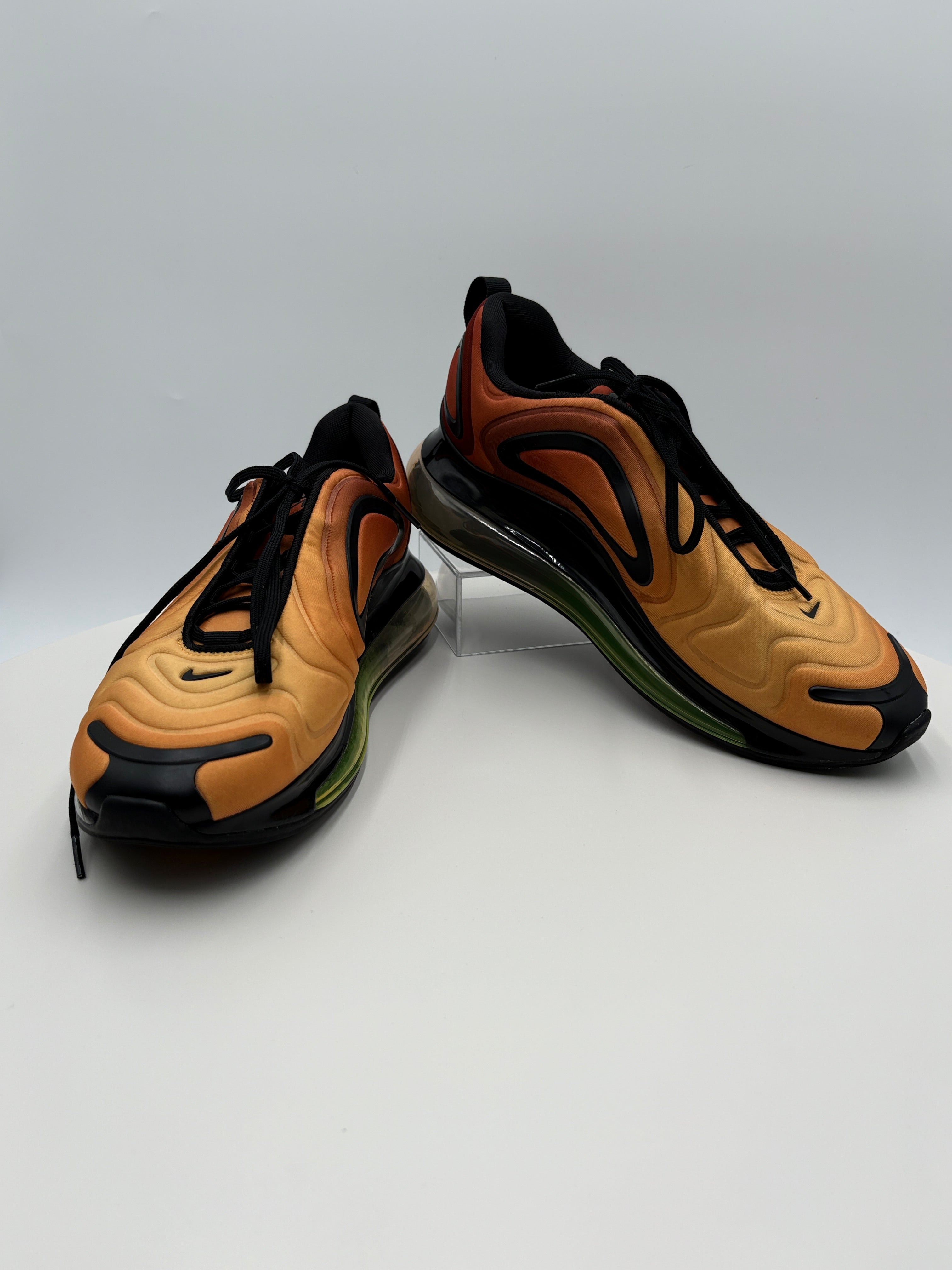 Nike Air Max 720 Sunrise Sunset Gradient AO2924-800 Authenticated