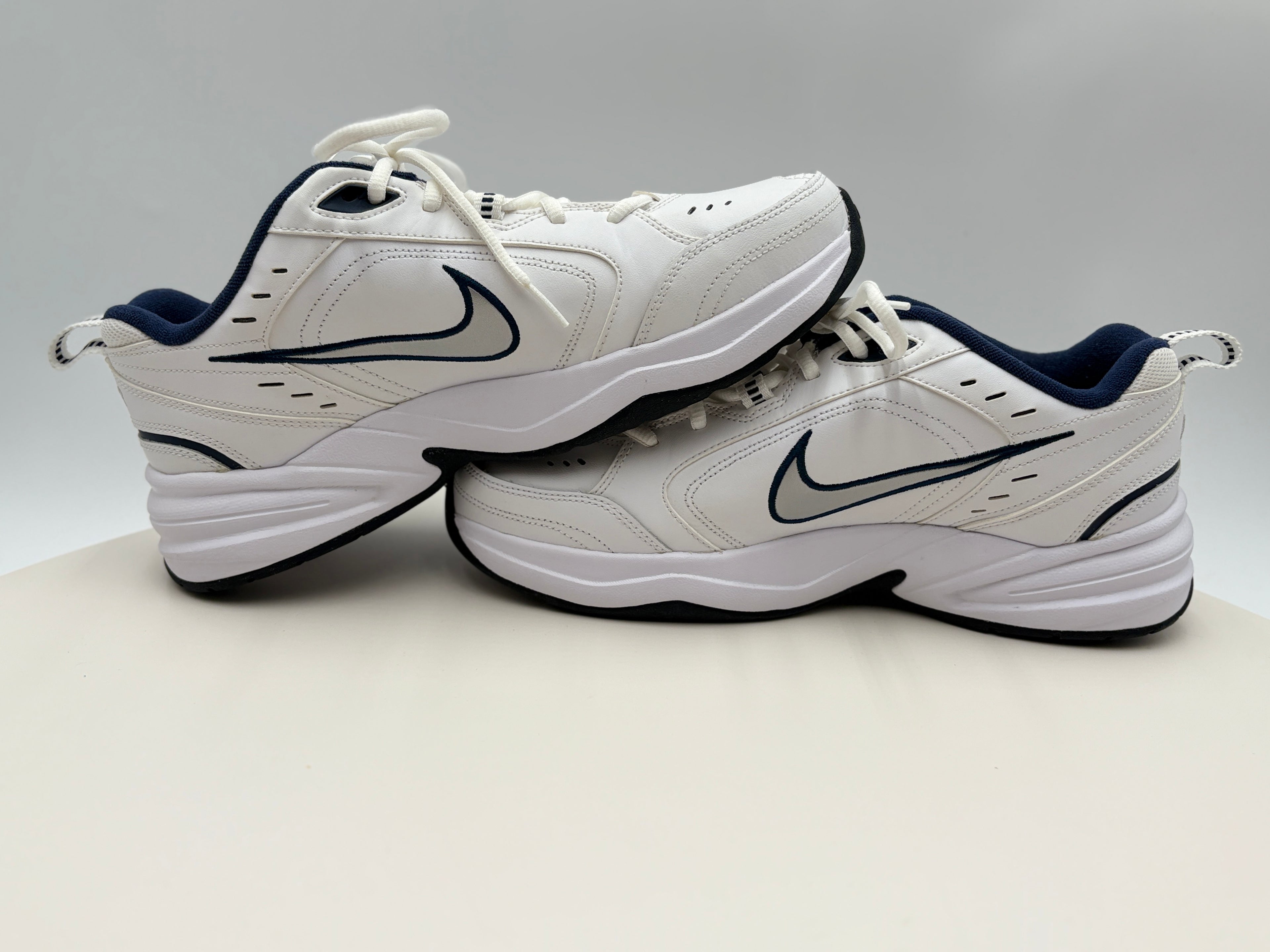 Nike Air Monarch IV (415445-102)