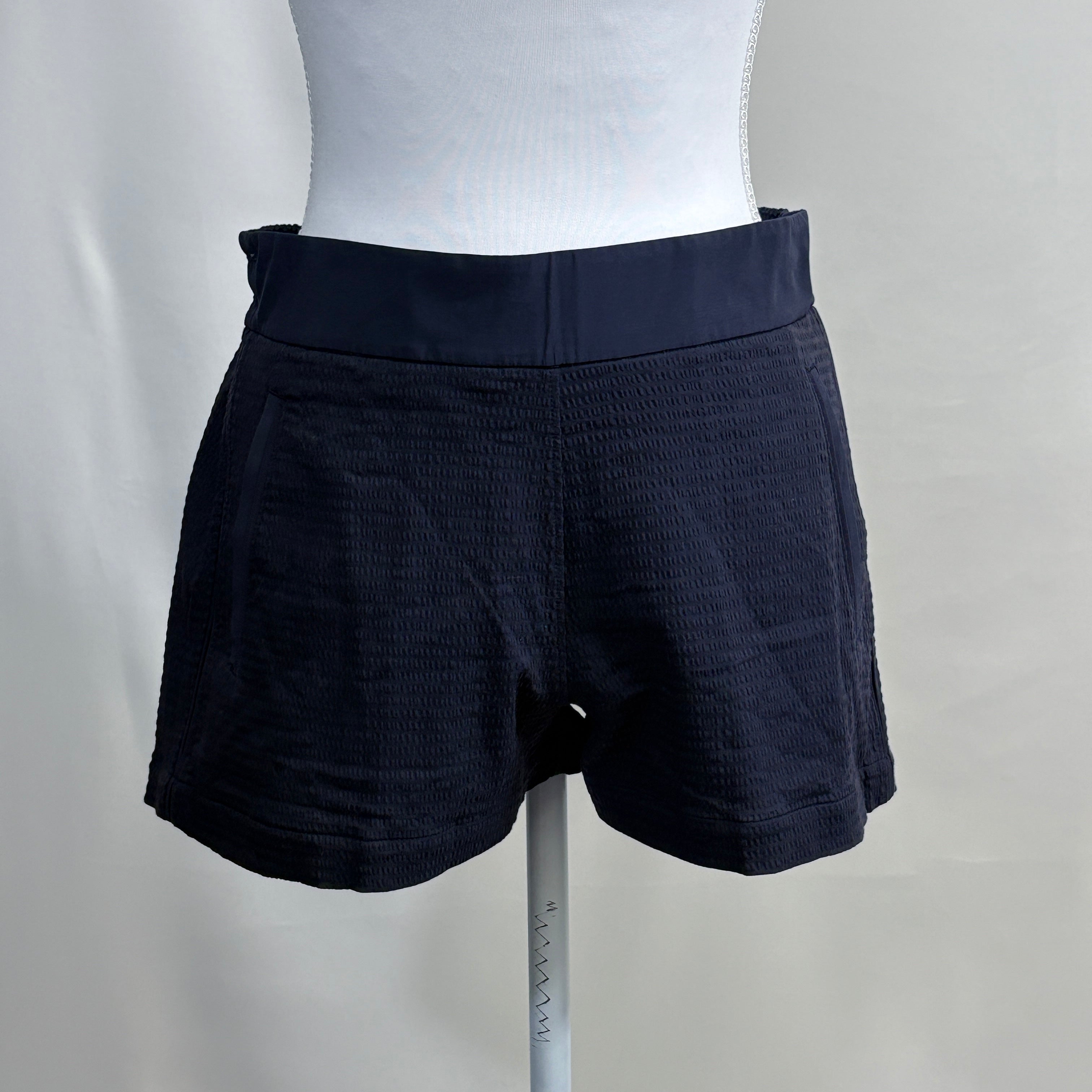 Lululemon women's shorts, size 6