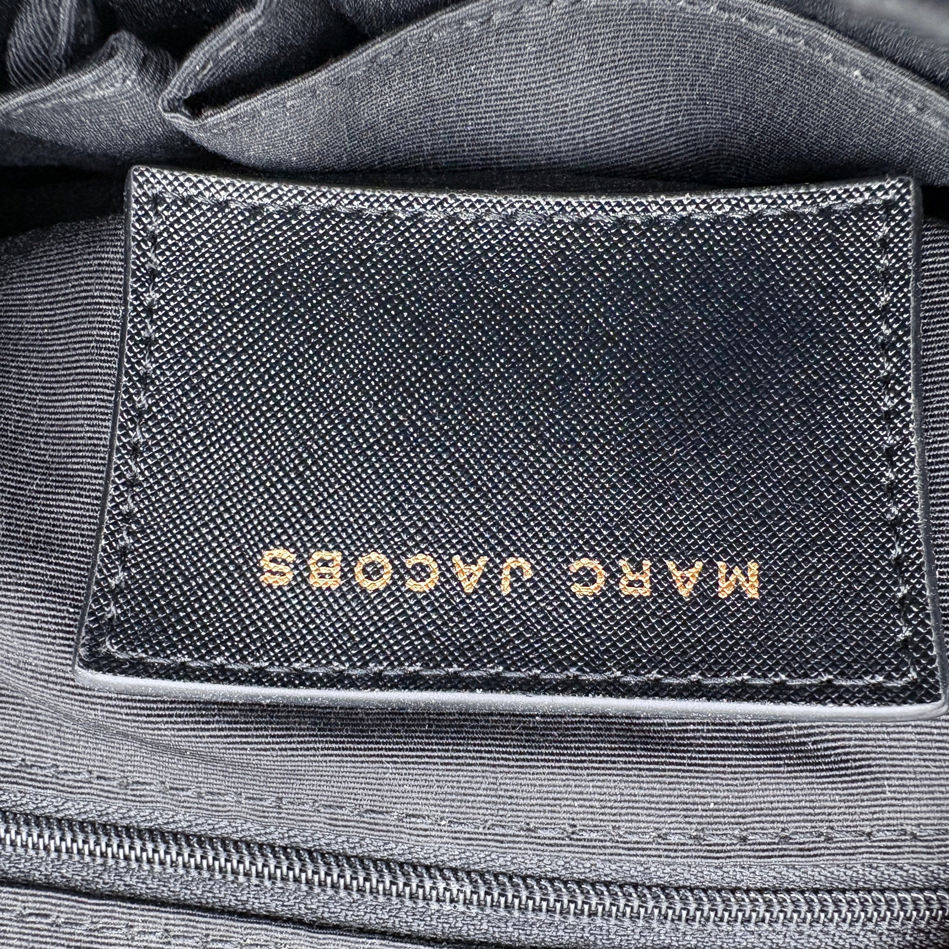 Marc Jacobs cross body purse