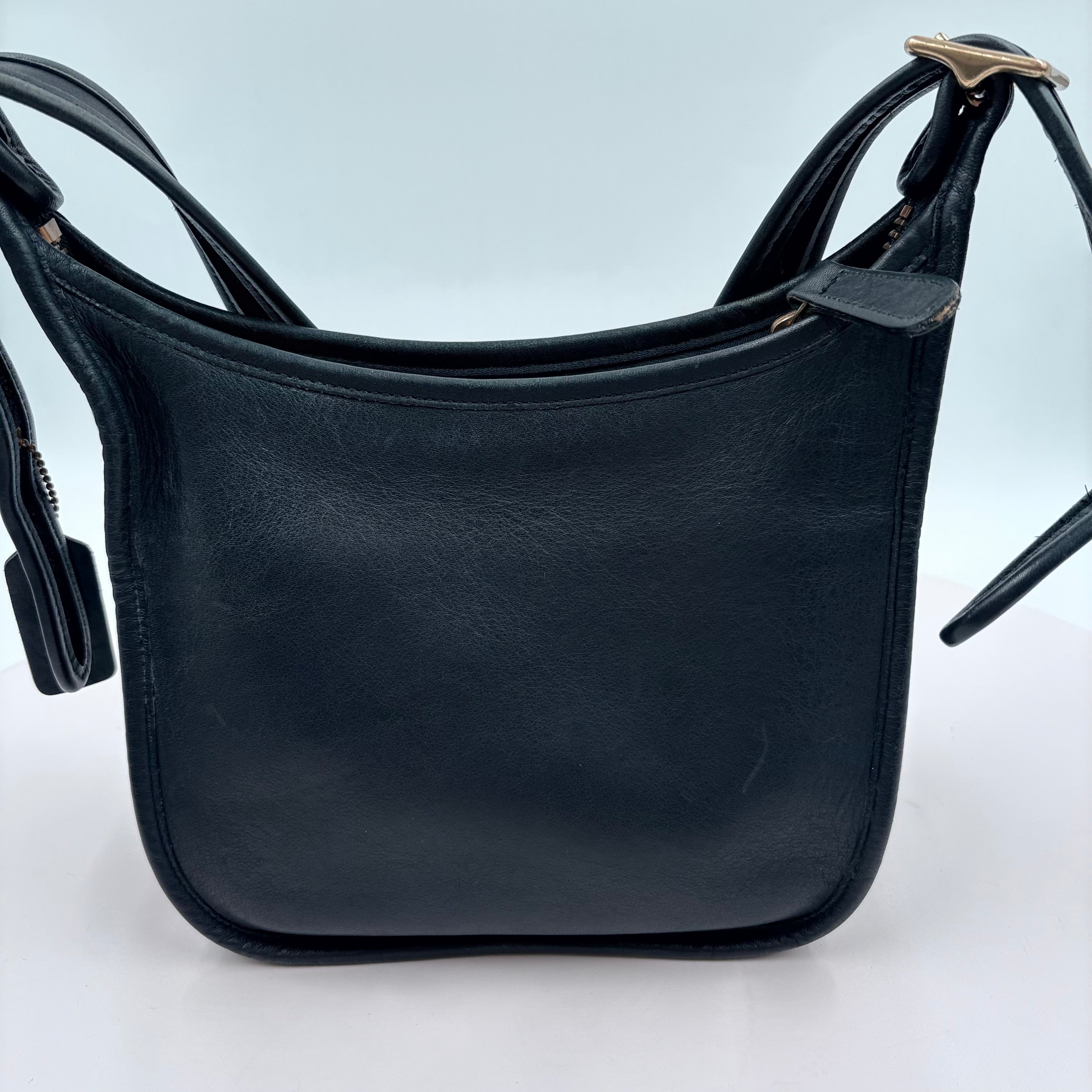 Vintage Coach “Janice Legacy” Crossbody — Authenticated Icon