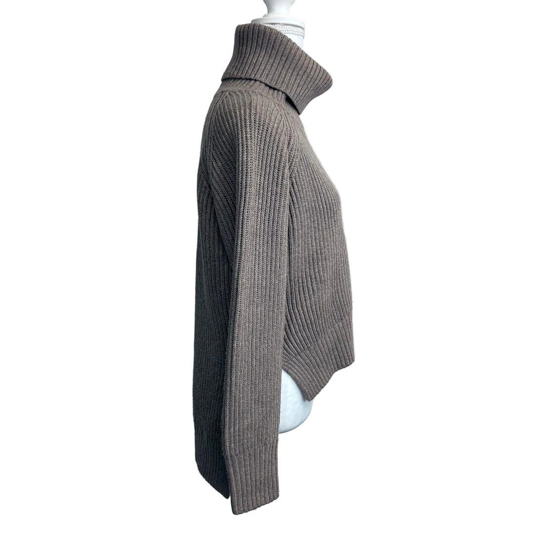 Wilfred Free women's Sweater