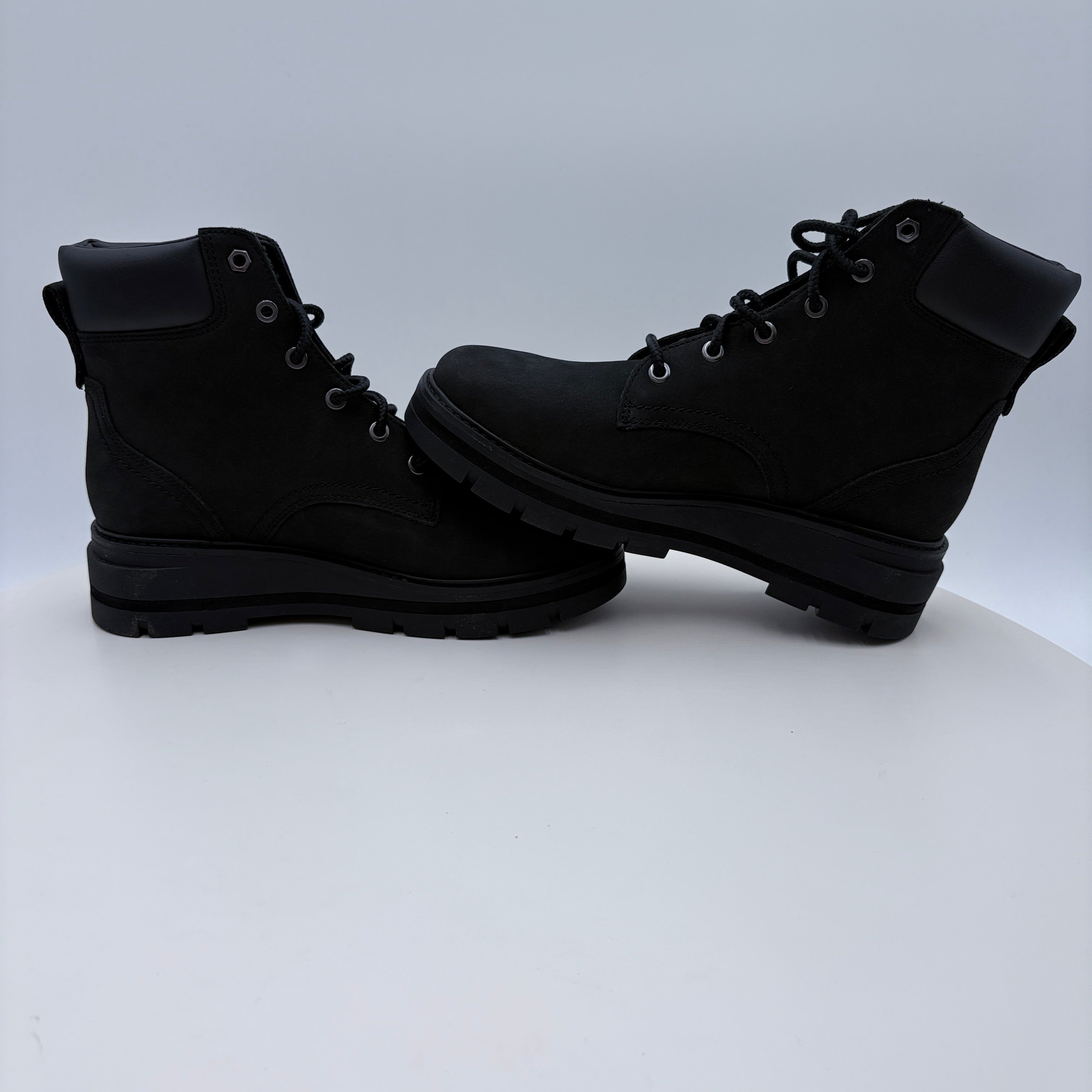 Timberland Cheyenne Valley Black Women's Boots, like new in box