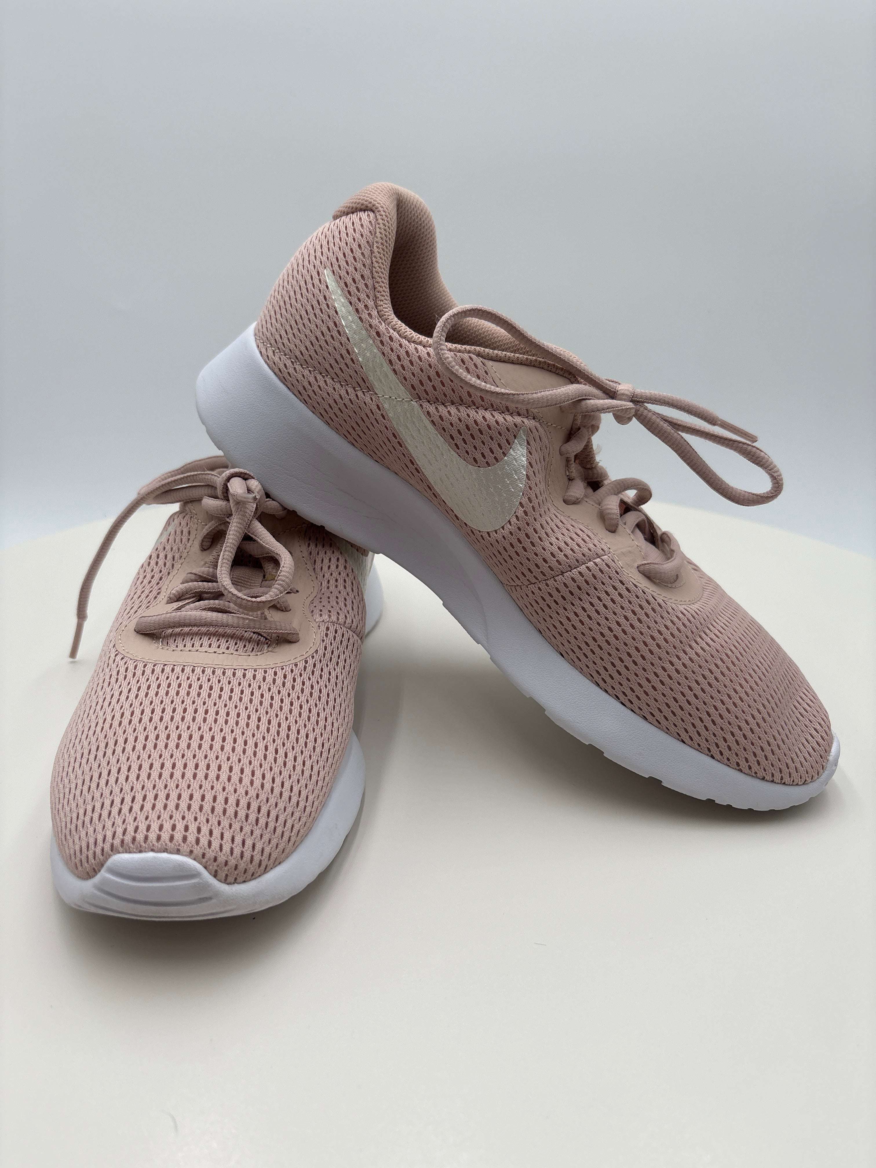 Nike Tanjun "Particle Beige" 812655-202