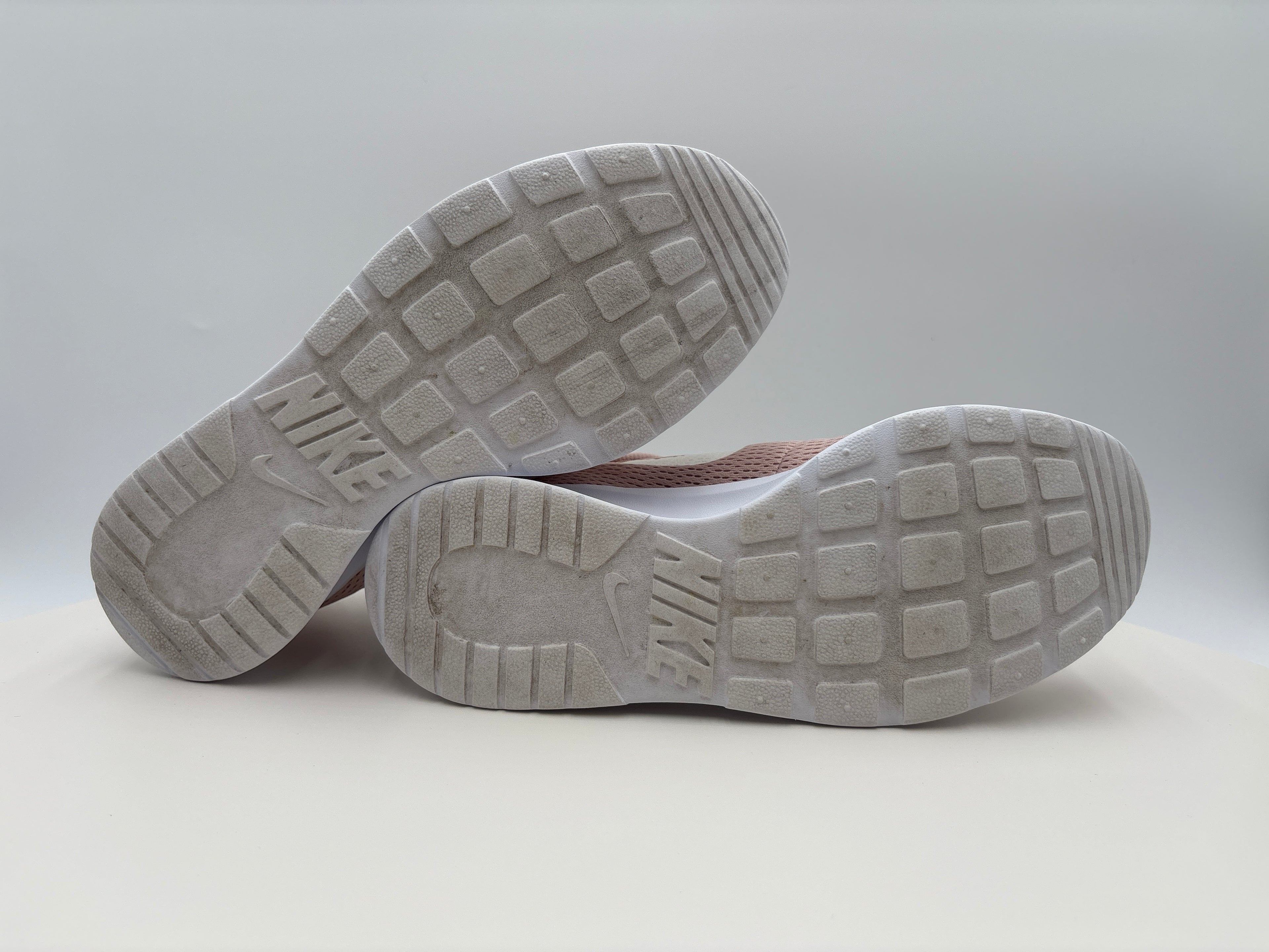 Nike Tanjun "Particle Beige" 812655-202