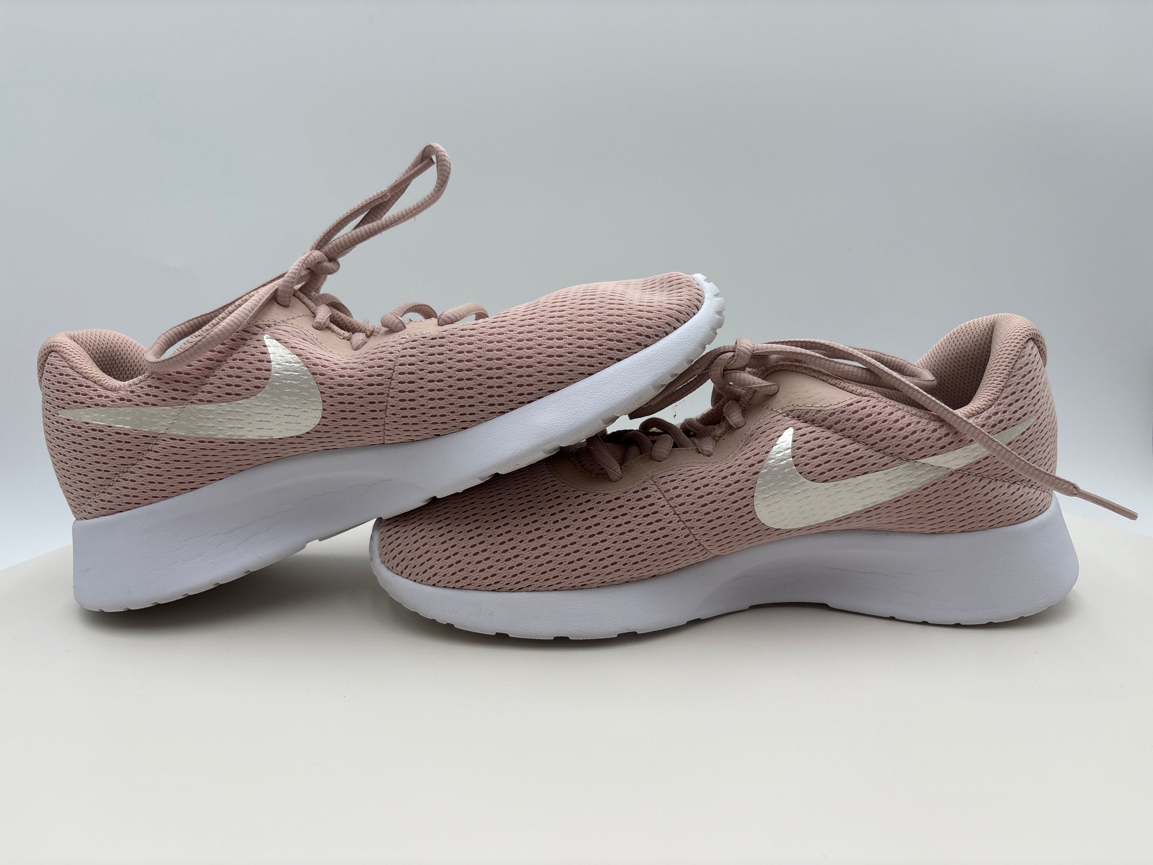 Nike Tanjun "Particle Beige" 812655-202
